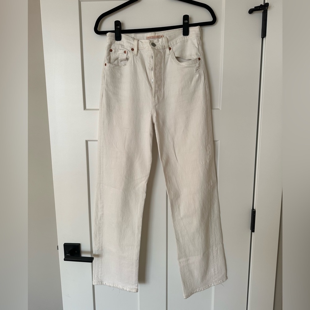 Levi's Women's ribcage jeans